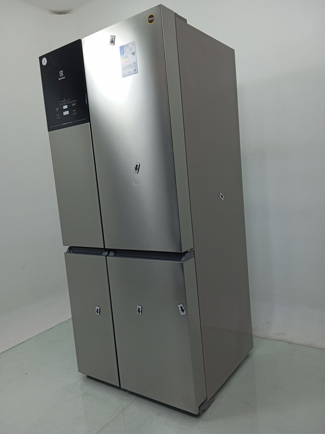 REFRIGERADOR ELECTROLUX IQ8S FROST FREE MULTI
