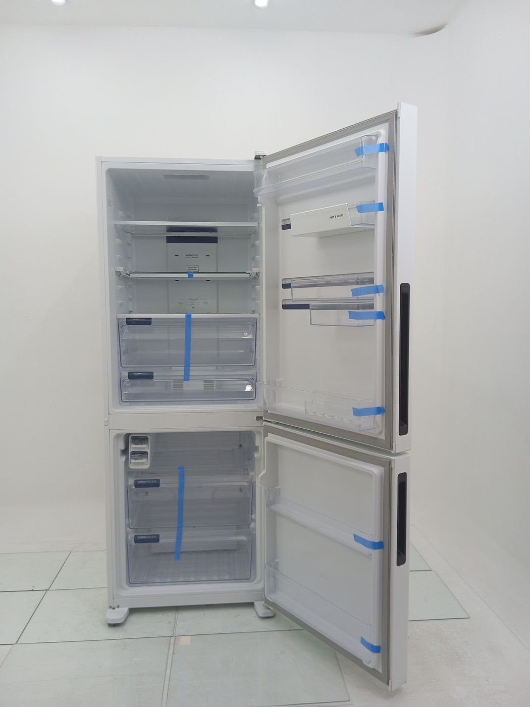 REFRIGERADOR ELECTROLUX IB54 DUAS PORTAS INVE