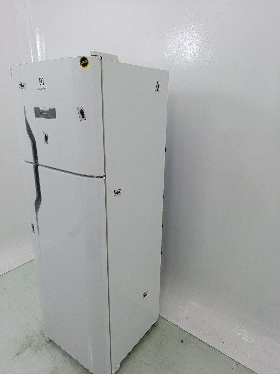 GELADEIRA ELECTROLUX TF39 FROST FREE 310L DUP