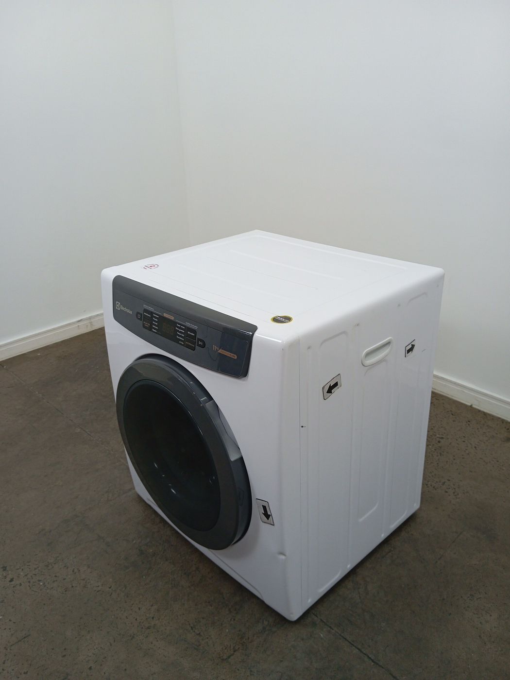 SECADORA ELECTROLUX SVB11 DE PAREDE E PISO 11
