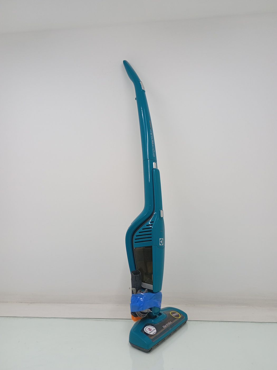 ASPIRADOR ELECTROLUX ERG22 DE PO VERTICAL SEM