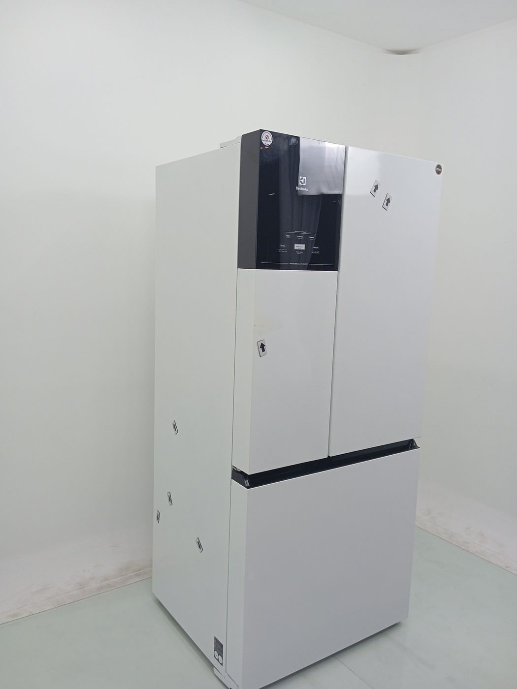 REFRIGERADOR ELECTROLUX IM8 FROST FREE INVERT