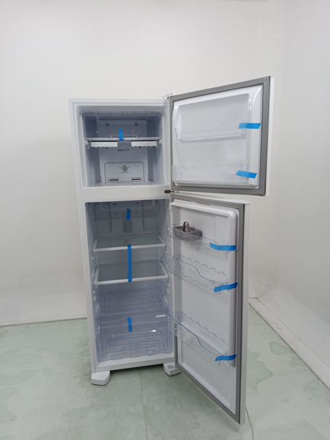 REFRIGERADOR ELECTROLUX DFN41 FROST FREE 371L