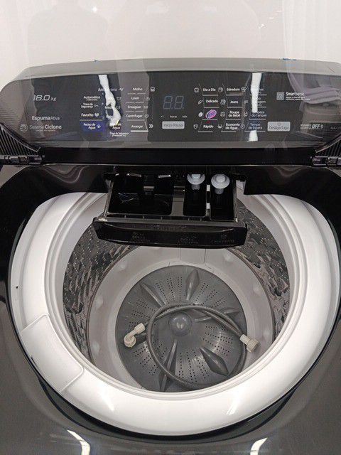 LAVADORA PANASONIC ANTIBACTERIA 18KG - TITANI