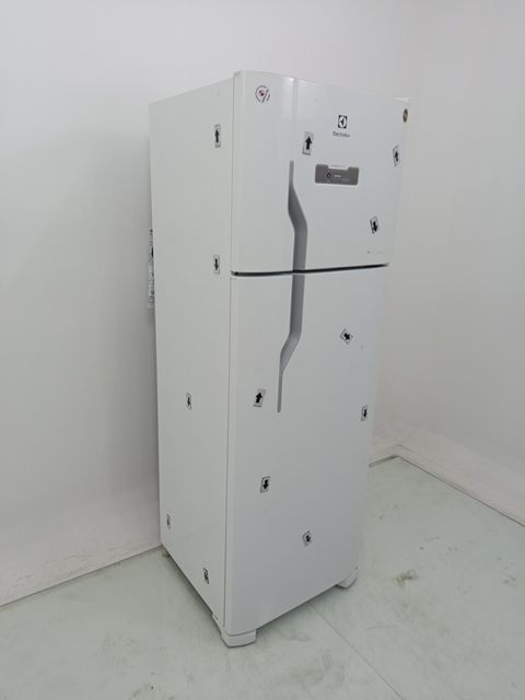 REFRIGERADOR ELECTROLUX TF39-   FROST FREE 31