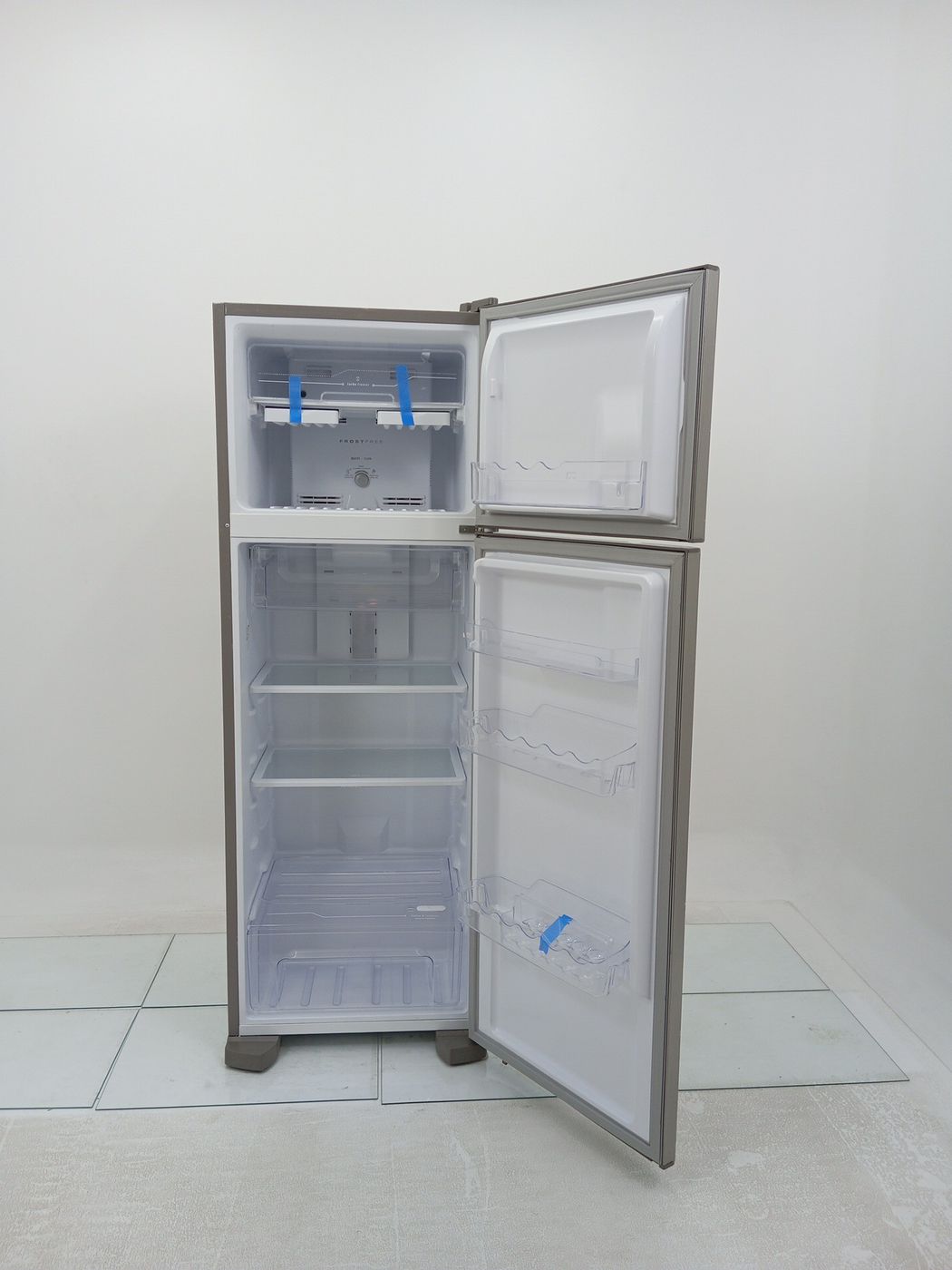 REFRIGERADOR ELECTROLUX TF39S FROST FREE 310L