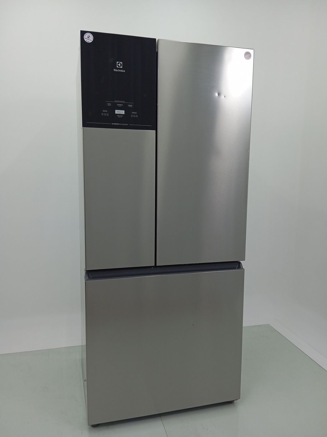 REFRIGERADOR ELECTROLUX IM8S FROST FREE INVER