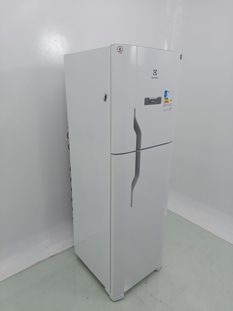 REFRIGERADOR ELECTROLUX DFN44 FROST FREE 400L