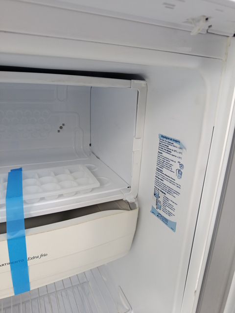 REFRIGERADOR ELECTROLUX RE31 - Refrigerador E