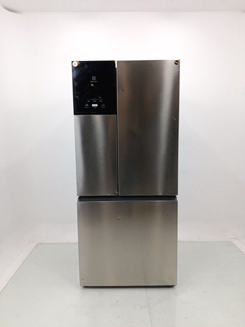 REFRIGERADOR ELECTROLUX IM8S FROST FREE INVER