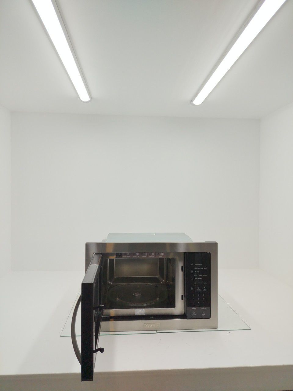 MICRO-ONDAS ELECTROLUX MB43T DE EMBUTIR 34L F