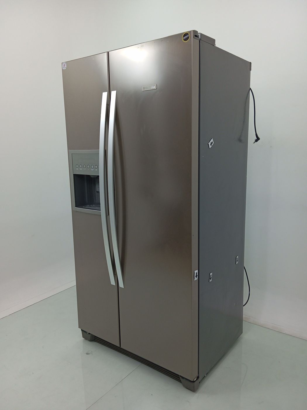 REFRIGERADOR ELECTROLUX SS72X FROST FREE SIDE