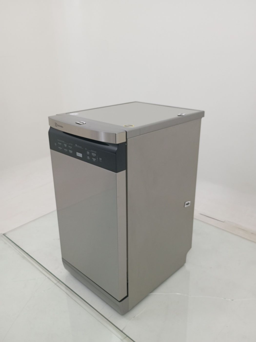 LAVA LOUCAS ELECTROLUX LL10X - Lava Louça Ele