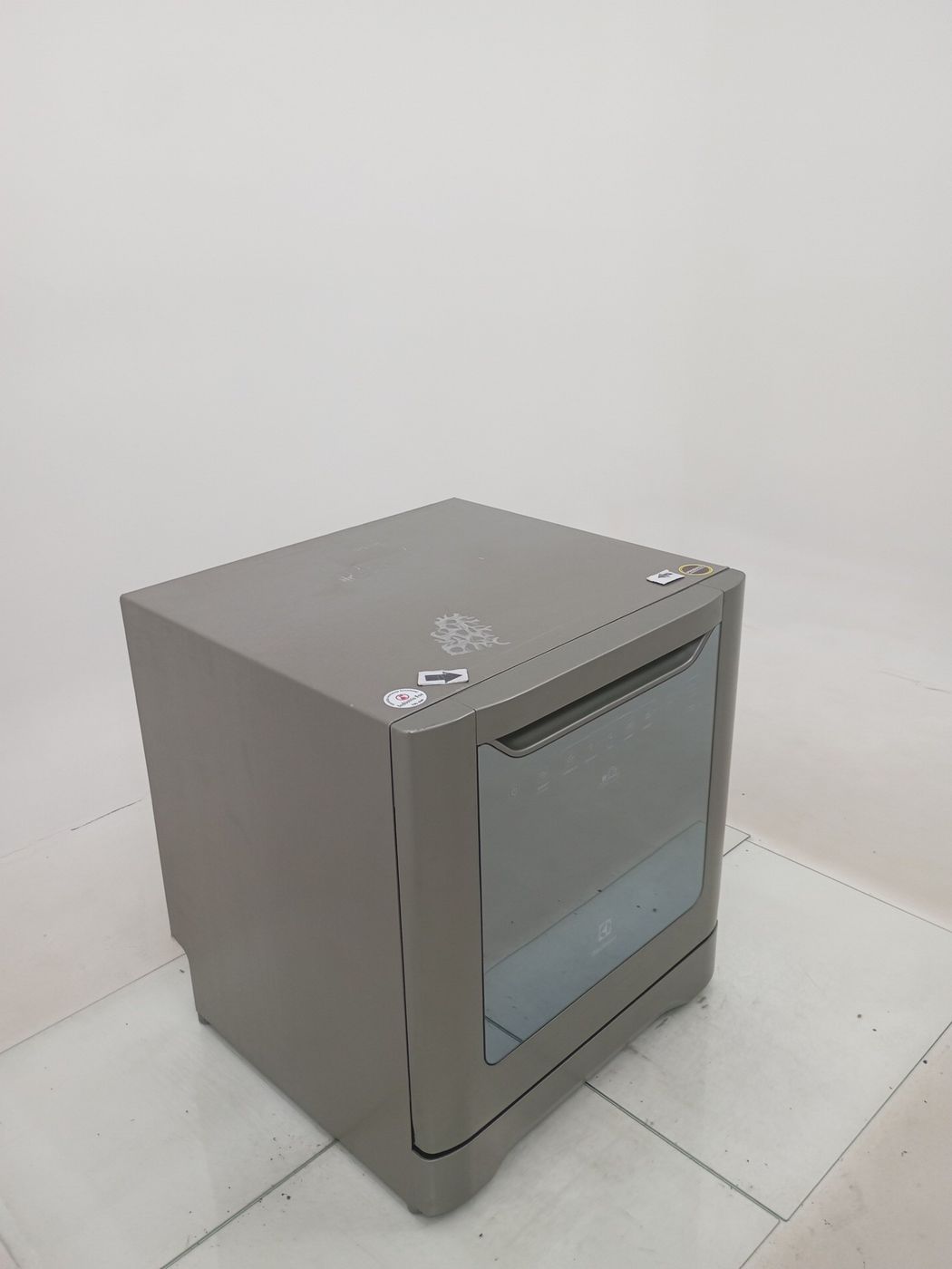 LAVA LOUCAS ELECTROLUX LE08S - Lava Louça Ele