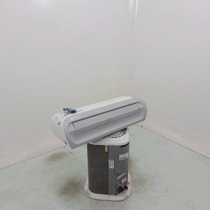 AR CONDICIONADO ELECTROLUX YI12F - Split Elec