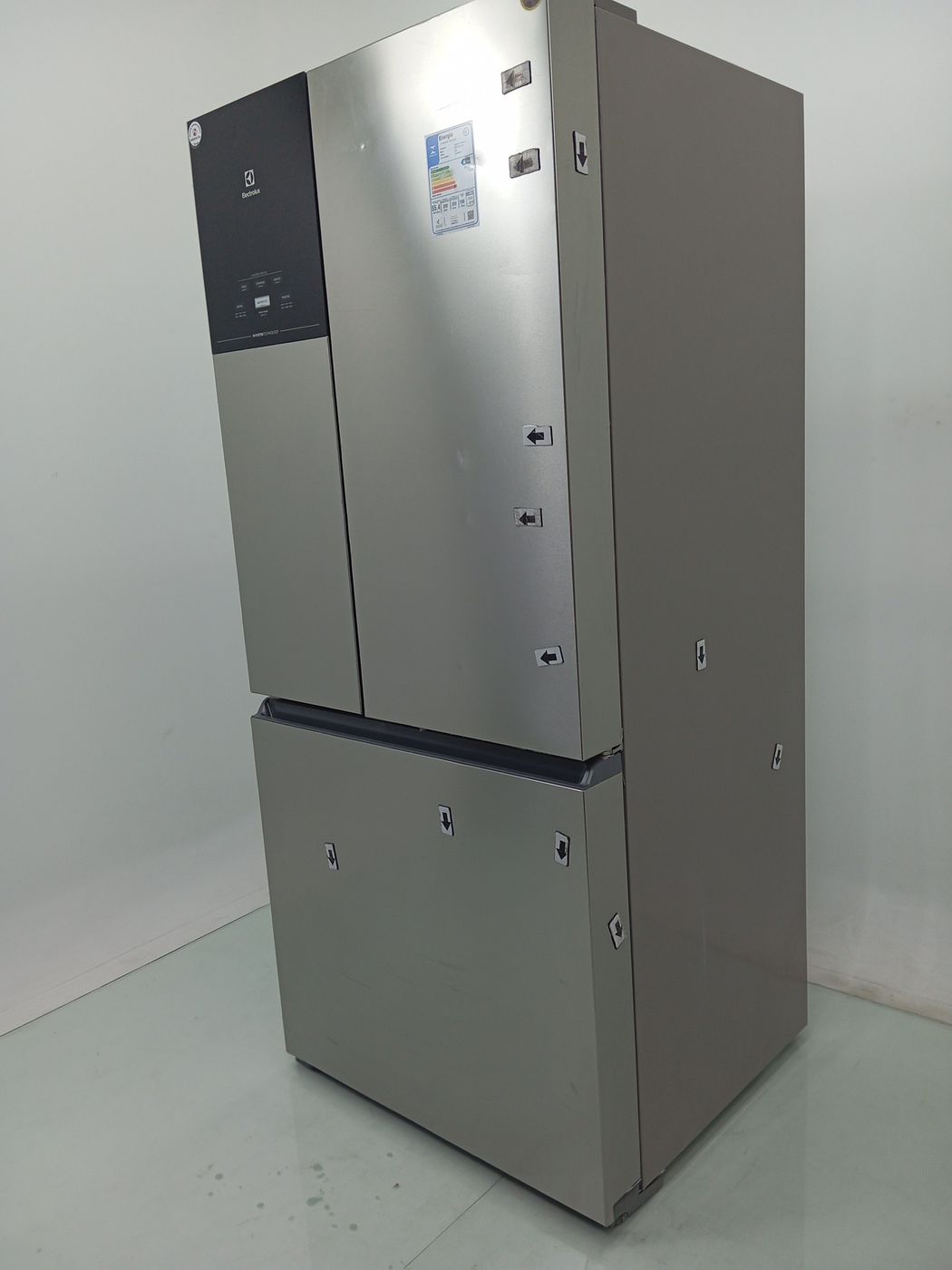 REFRIGERADOR ELECTROLUX IM8S FROST FREE INVER