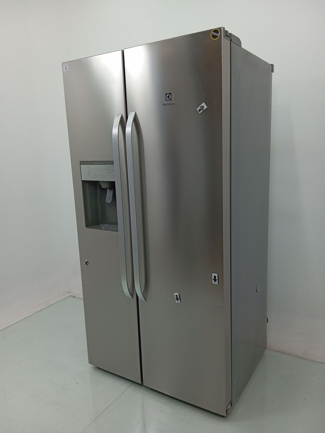 REFRIGERADOR ELECTROLUX IS9S FROST FREE SIDE 
