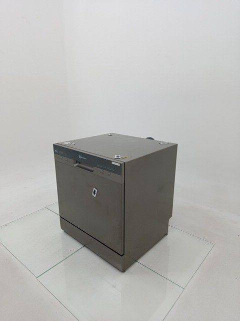 LAVA LOUCAS ELECTROLUX LL08S - Lava Louça Ele