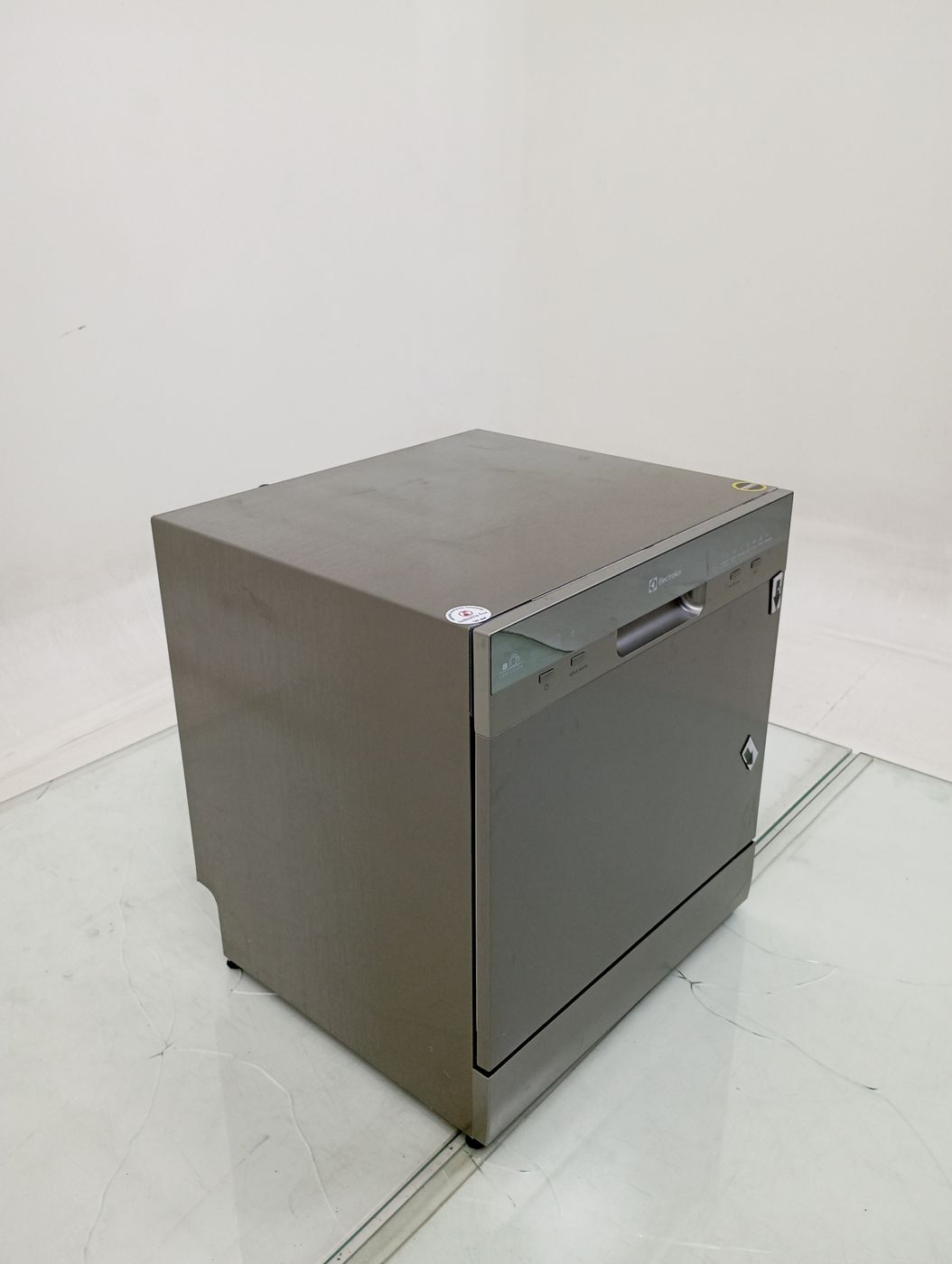 LAVA LOUCAS ELECTROLUX LL08S - Lava Louça Ele