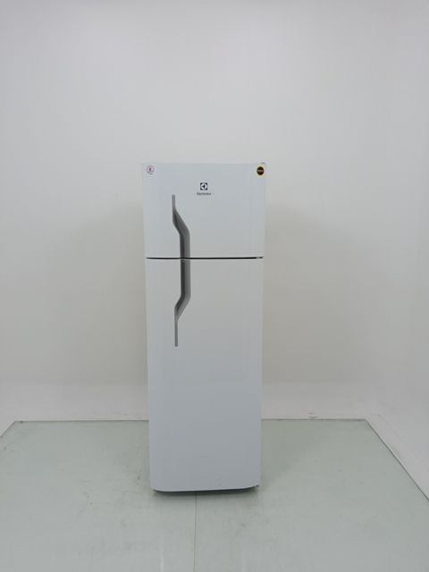 REFRIGERADOR ELECTROLUX DC35A   DUAS PORTAS C