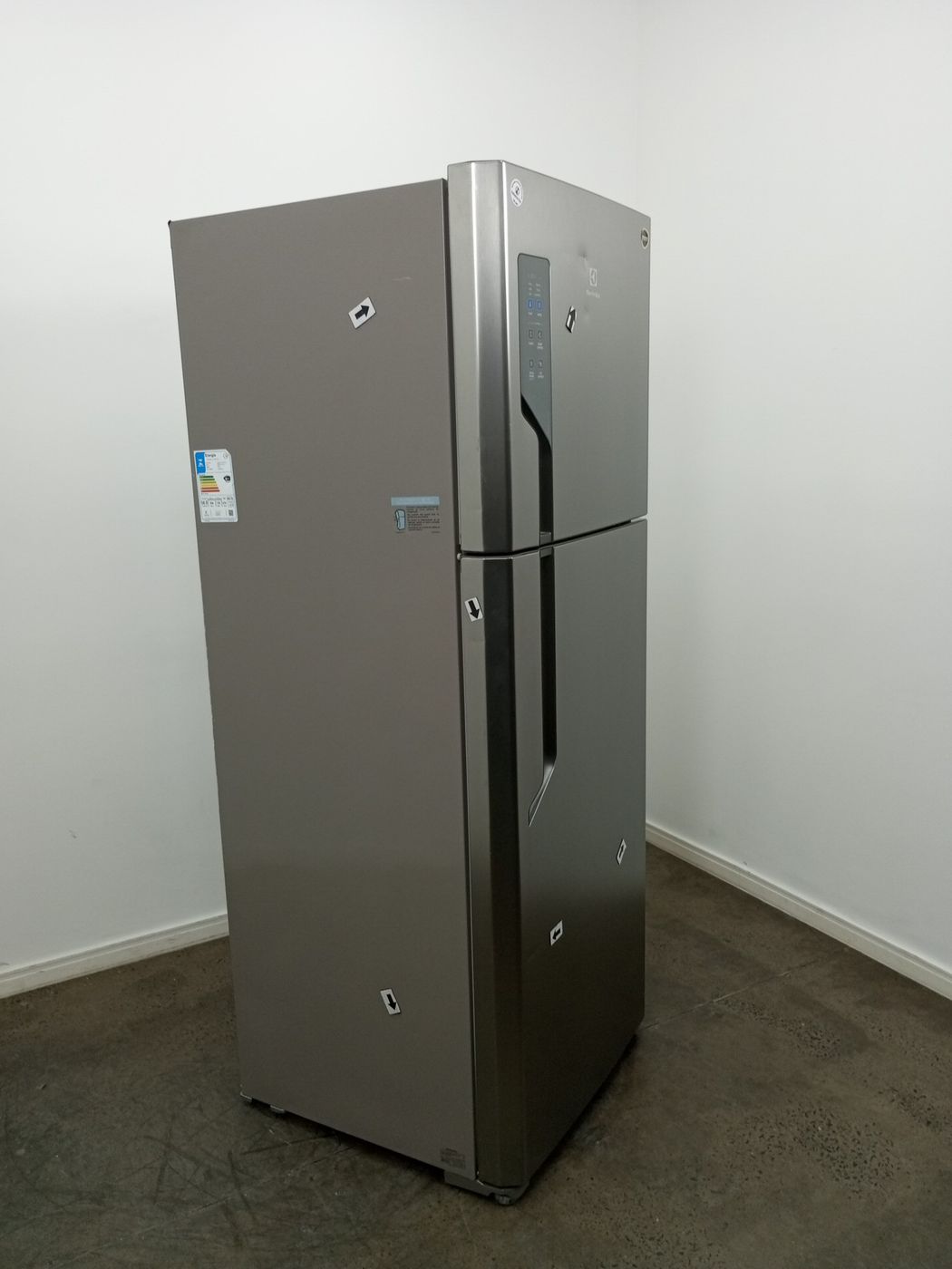 REFRIGERADOR ELECTROLUX TF56S TOP FREEZER FRO