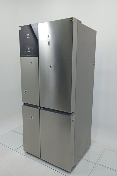 REFRIGERADOR ELECTROLUX IQ8S FROST FREE MULTI