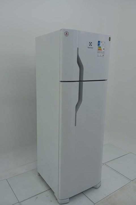 REFRIGERADOR ELECTROLUX DC35A   DUAS PORTAS C