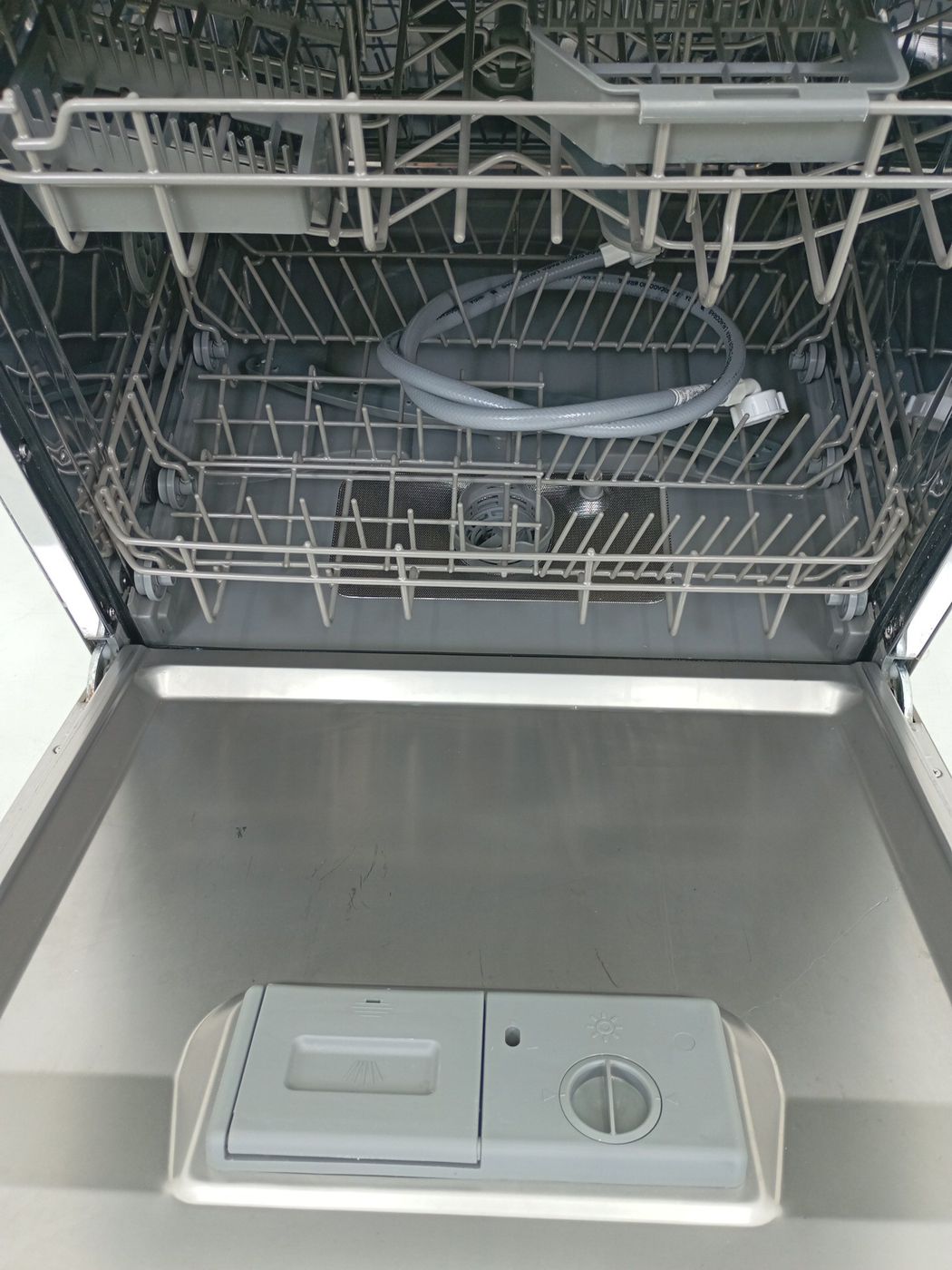 LAVA LOUCAS ELECTROLUX LL08S - Lava Louça Ele