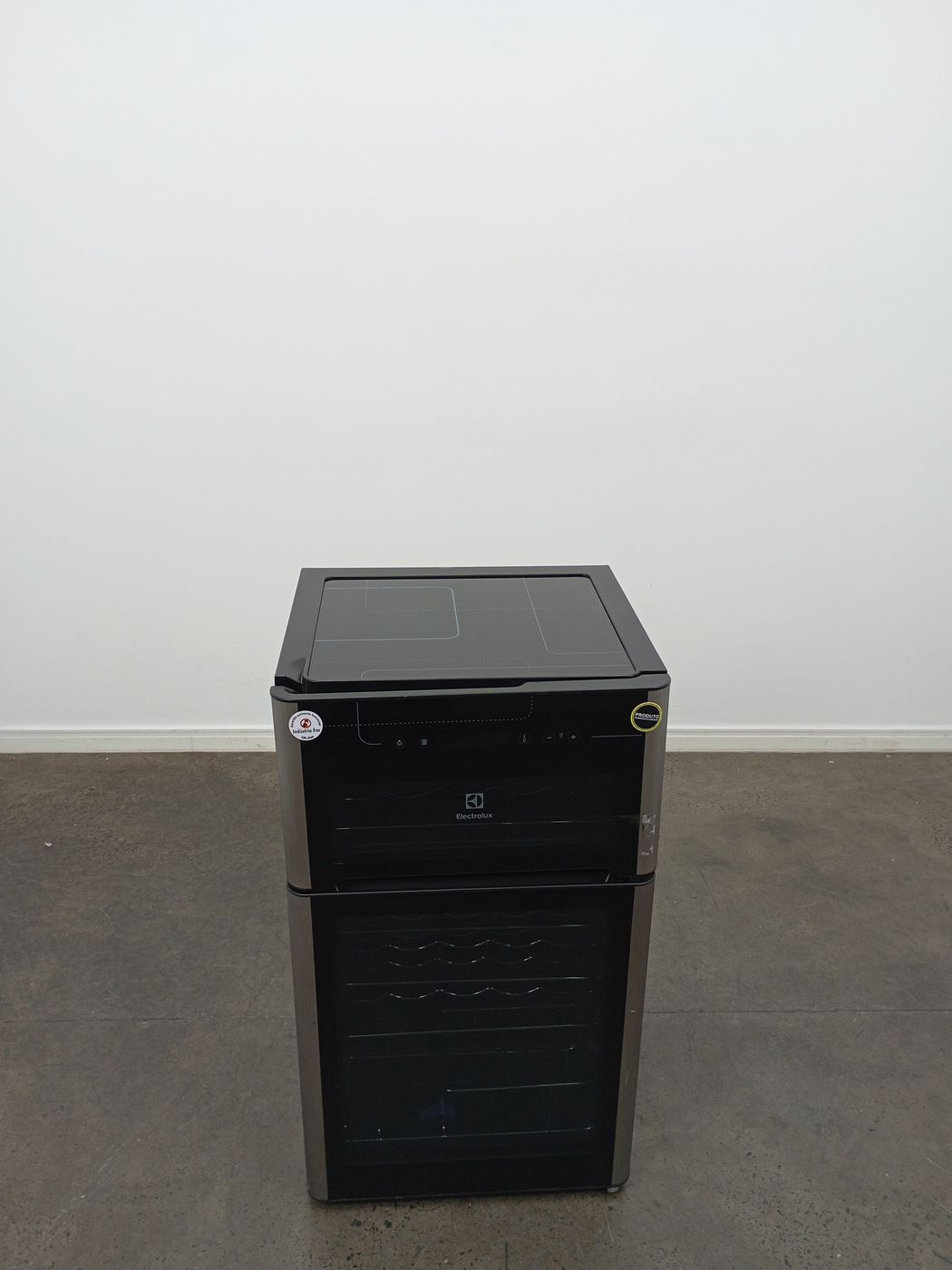 ADEGA ELECTROLUX VINHOS 2 PORTAS ACD29 29 GAR