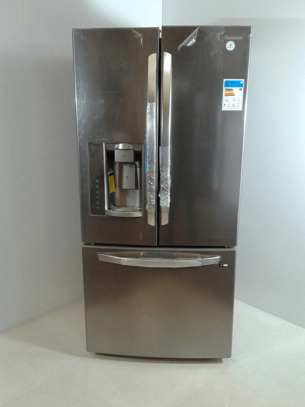 REFRIGERADOR PANASONIC 3 PORTAS 592 L