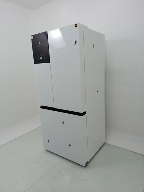 REFRIGERADOR ELECTROLUX IM8 FROST FREE INVERT