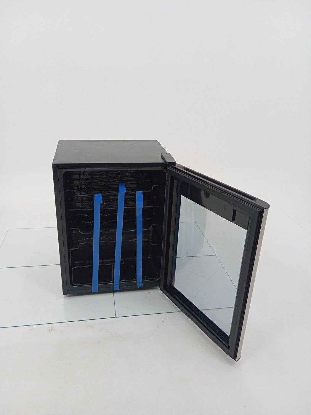 ADEGA ELECTROLUX VINHOS 1 PORTA WSF24 24 GARR