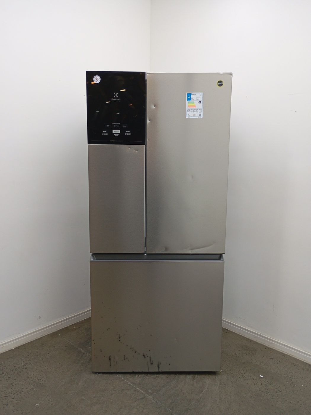 REFRIGERADOR ELECTROLUX IM8S FROST FREE INVER