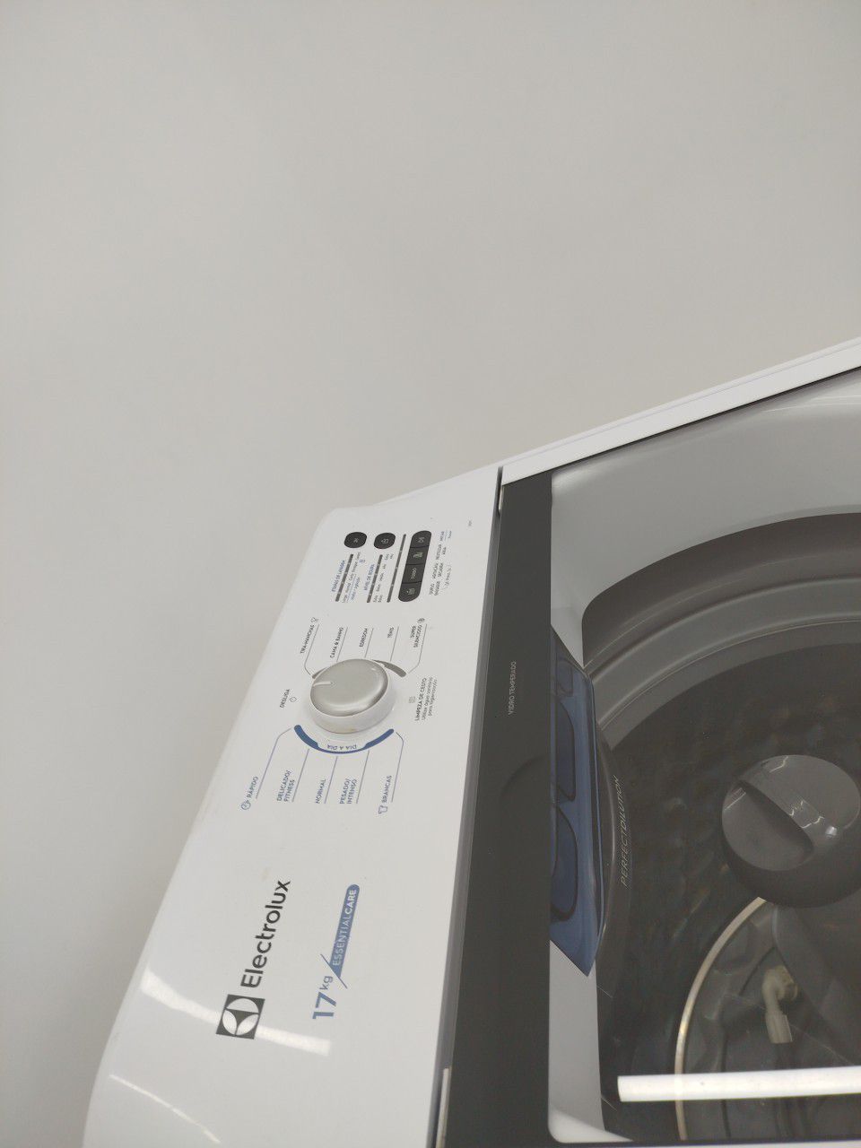 LAVADORA ELECTROLUX LED17 ROUPAS TOP LOAD 17K