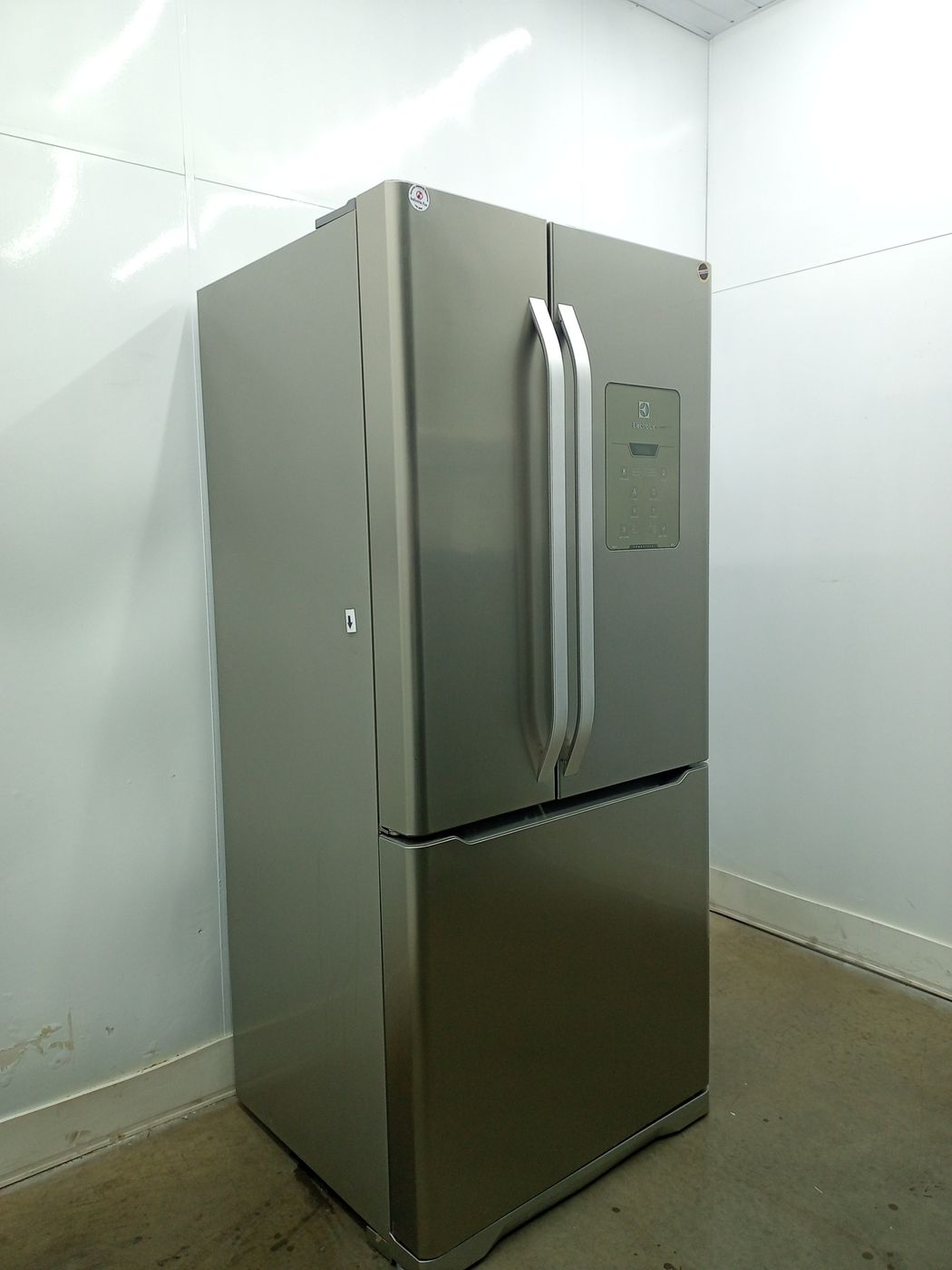 Refrigerador Electrolux Dm83x Frost Free Inox TudoBônus