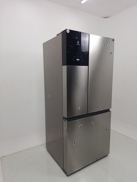 REFRIGERADOR ELECTROLUX IM8S FROST FREE INVER