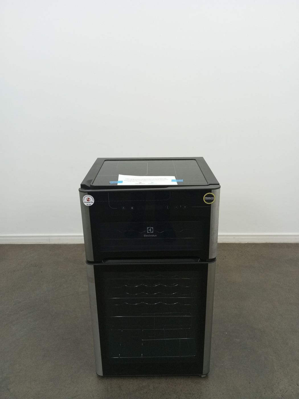 ADEGA ELECTROLUX VINHOS 2 PORTAS ACD29 29 GAR