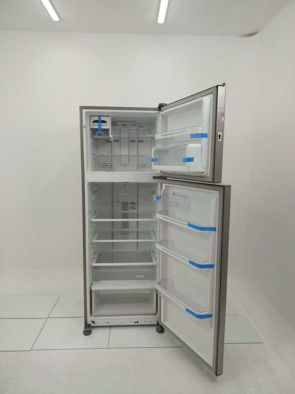 REFRIGERADOR ELECTROLUX DF54X DUAS PORTAS FRO