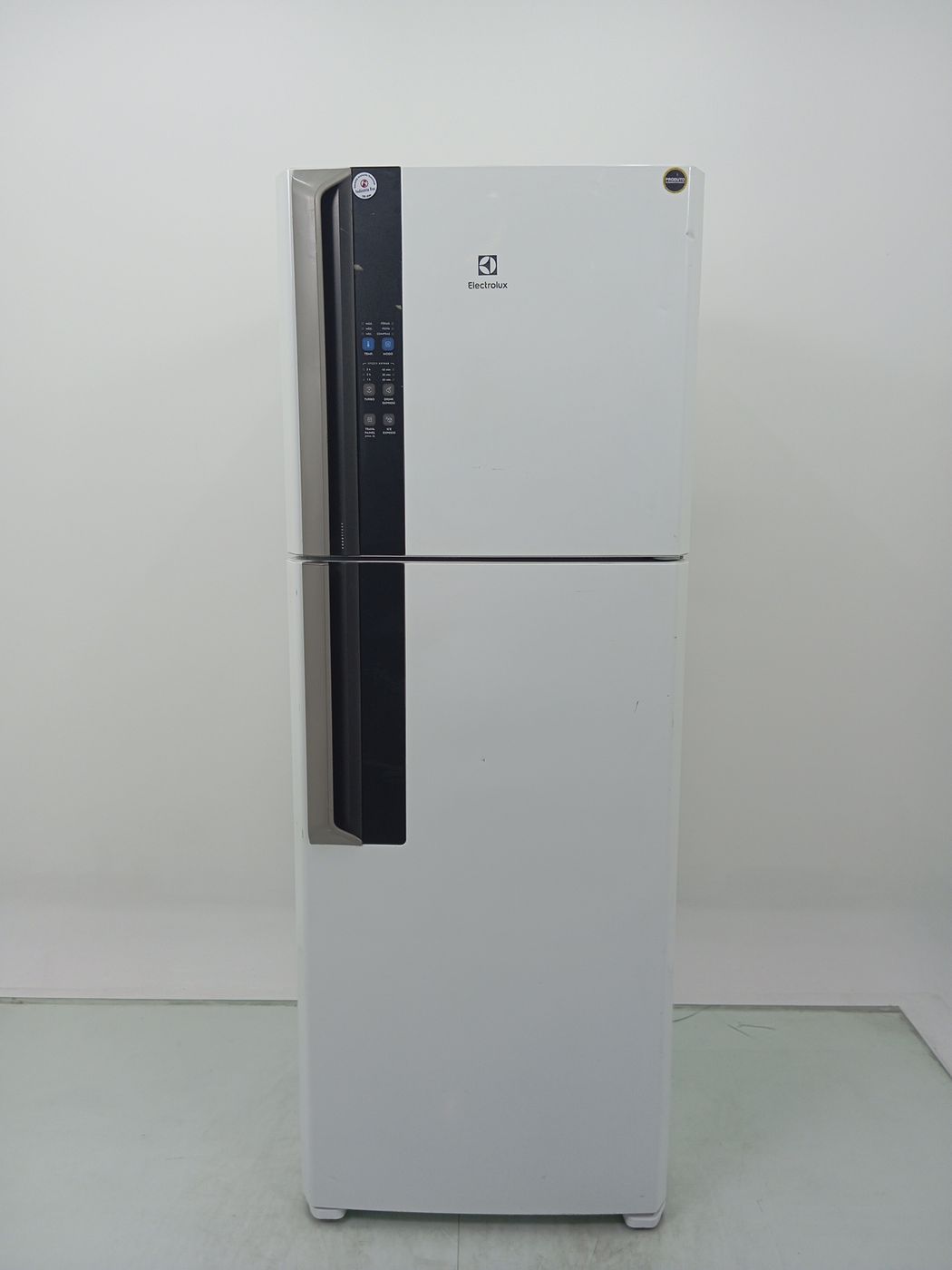 REFRIGERADOR ELECTROLUX DF56 FROST FREE 474 D