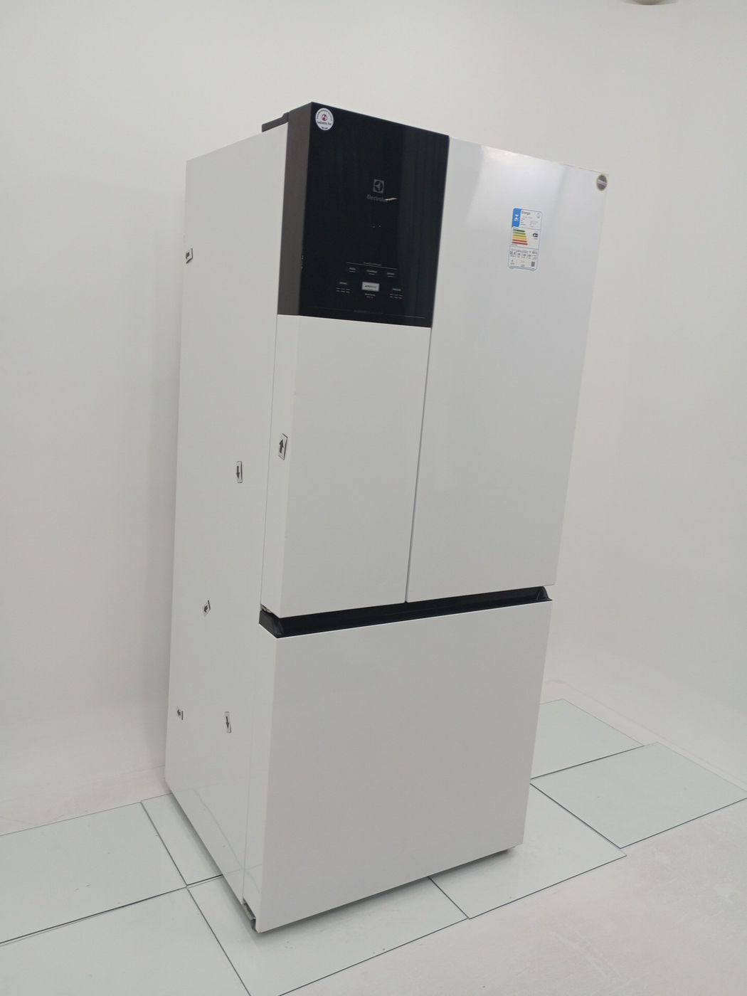 REFRIGERADOR ELECTROLUX IM8 FROST FREE - BRAN
