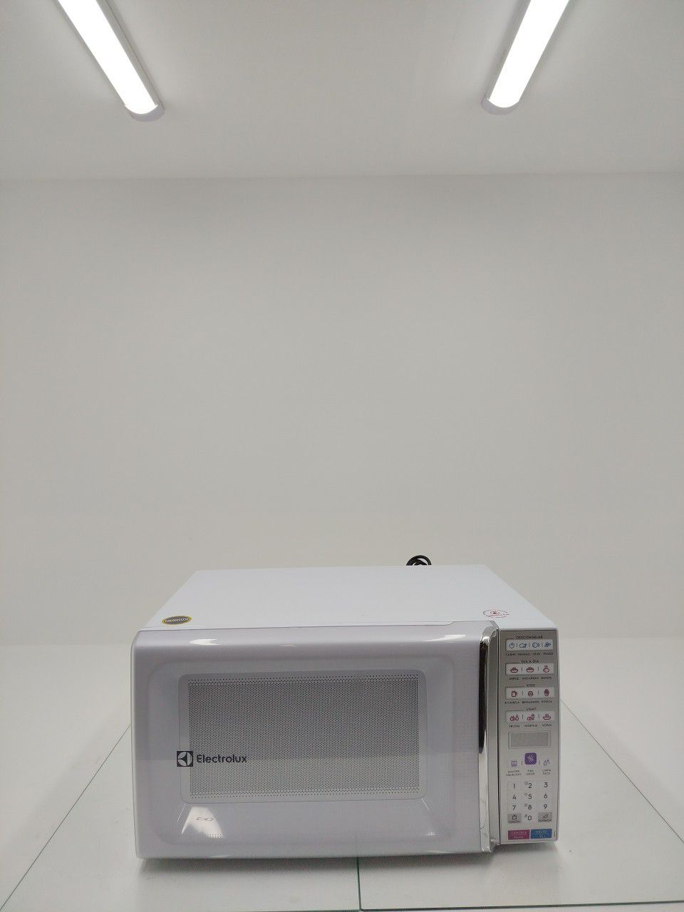 MICRO-ONDAS ELECTROLUX MEO44 34L - BRANCO
