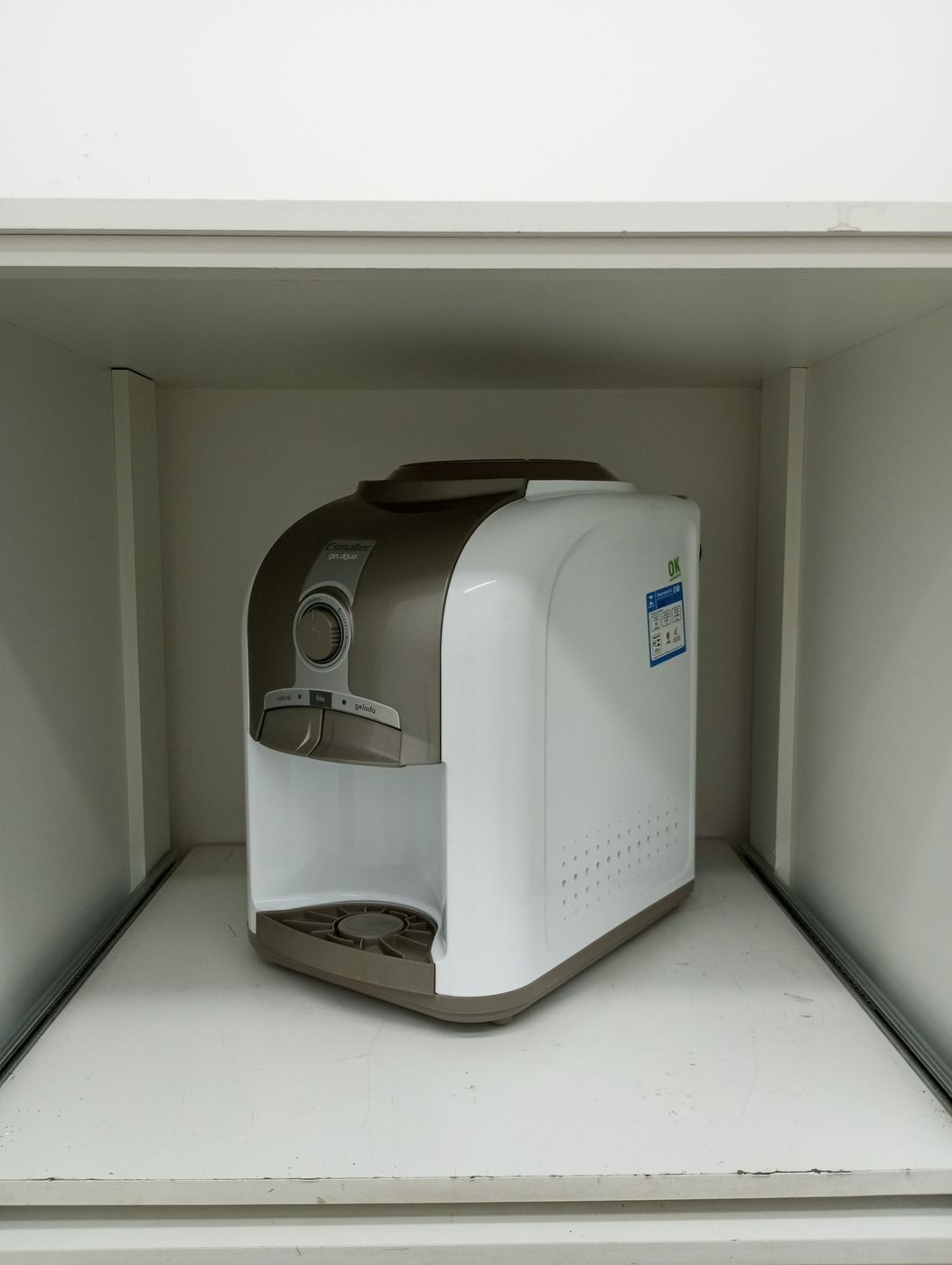 BEBEDOURO ESMALTEC DE MESA REFRIGERADO EGM30 