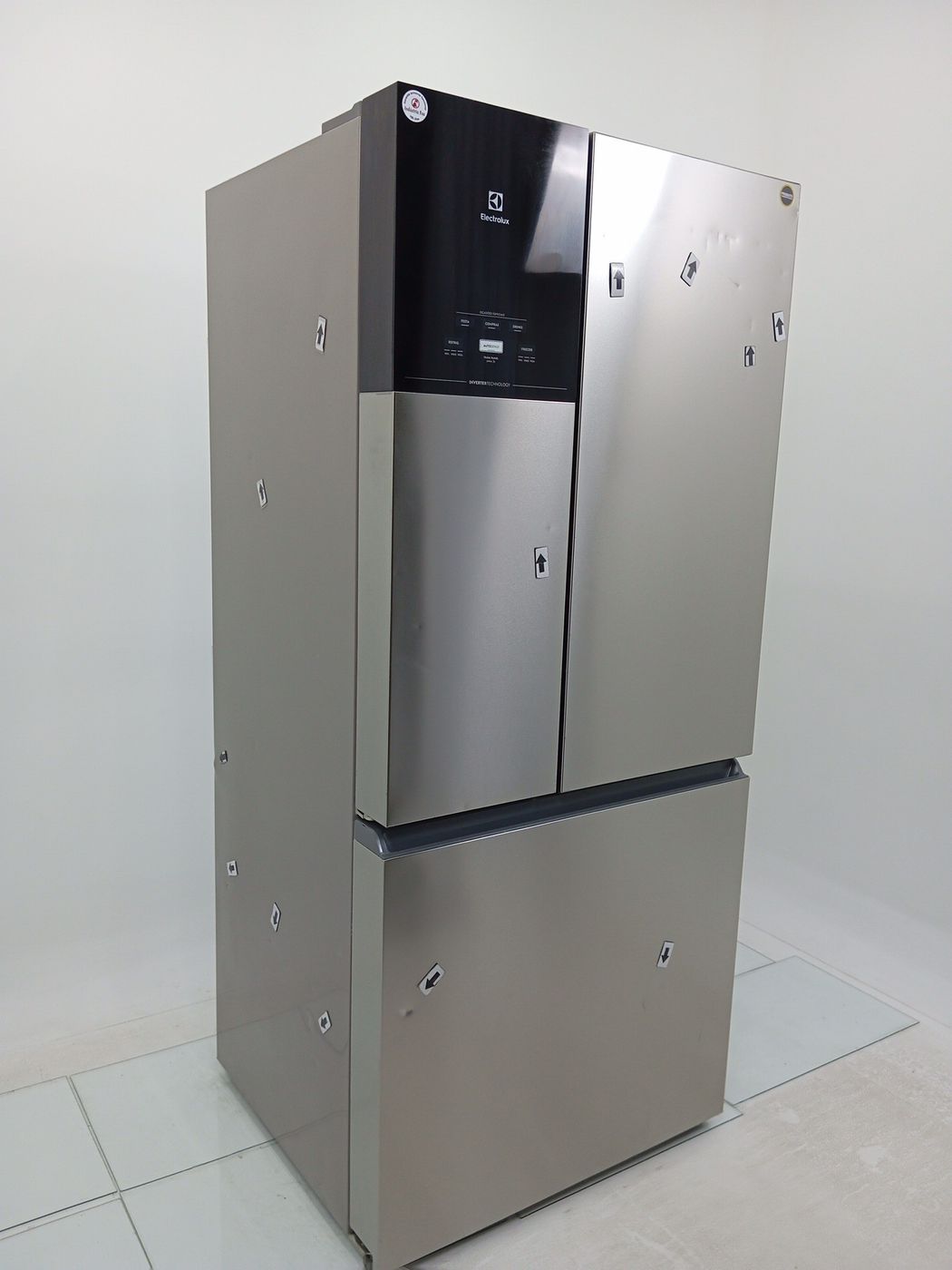 REFRIGERADOR ELECTROLUX IM8S FROST FREE INVER