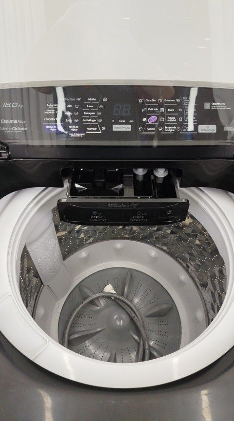 LAVADORA PANASONIC ANTIBACTERIA 18KG - TITANI