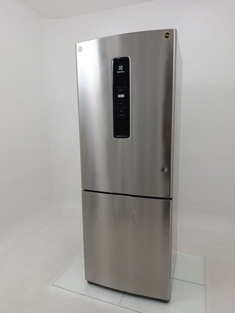 REFRIGERADOR ELECTROLUX IB7S - Refrigerador E