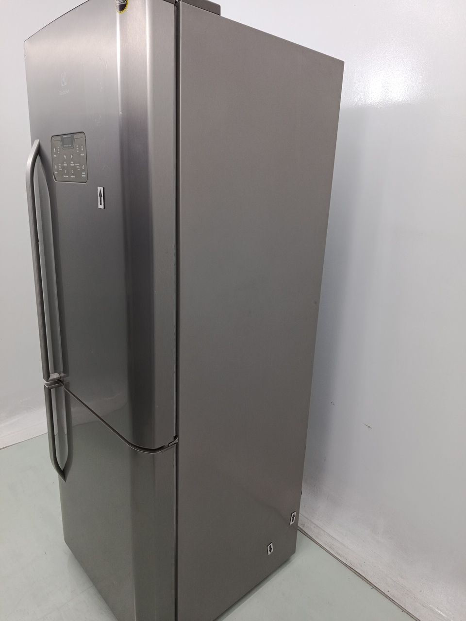 REFRIGERADOR ELECTROLUX IB53X FROST FREE INVE