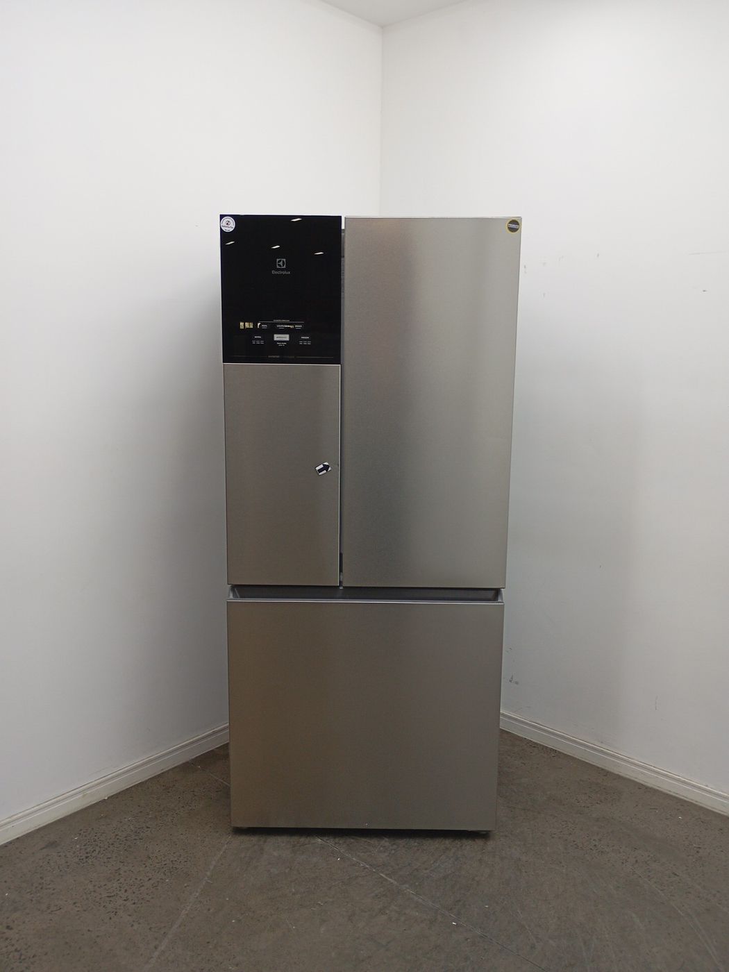 REFRIGERADOR ELECTROLUX IM8S FROST FREE INVER