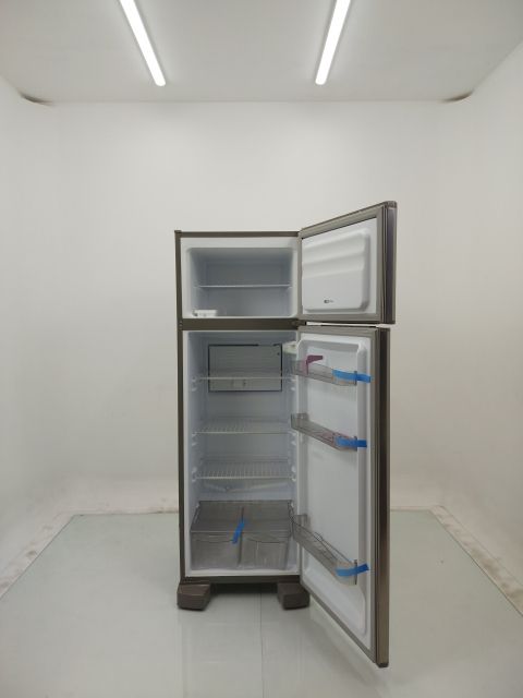 REFRIGERADOR ESMALTEC CYCLE DEFROST 2 PORTAS 