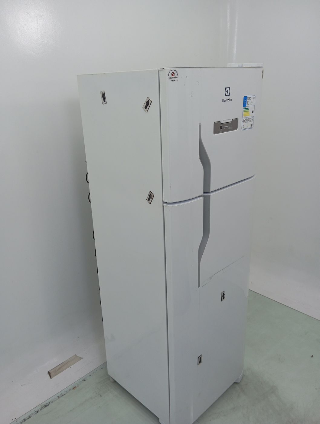 GELADEIRA ELECTROLUX TF39 FROST FREE 310L DUP