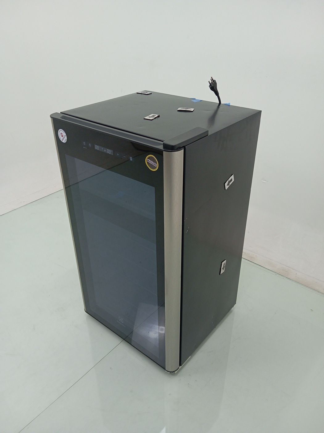 ADEGA ELECTROLUX WDF29 DUAL ZONE 29 GARRAFAS 